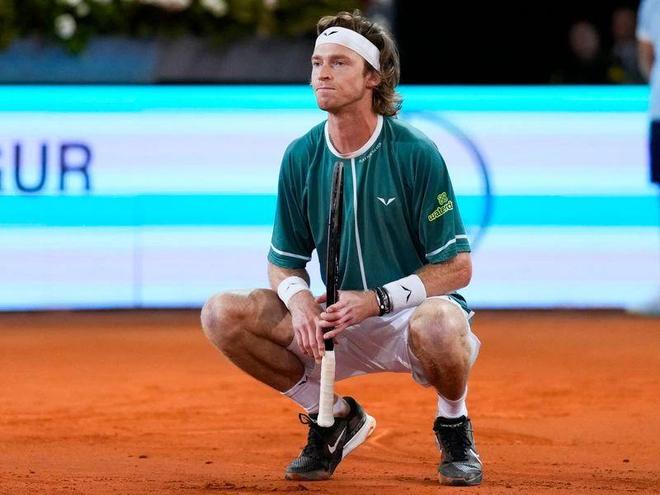 荷兰队保持 荷兰队保持