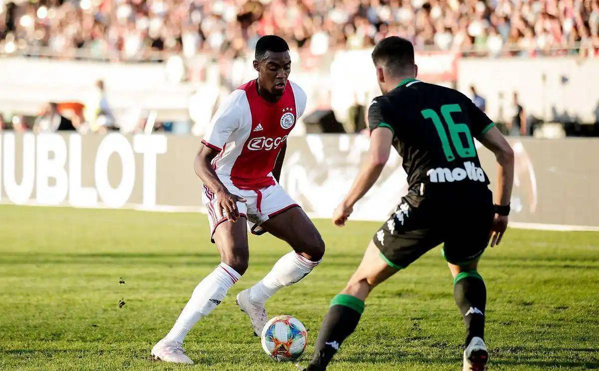 场上的拼搏 场上的拼搏